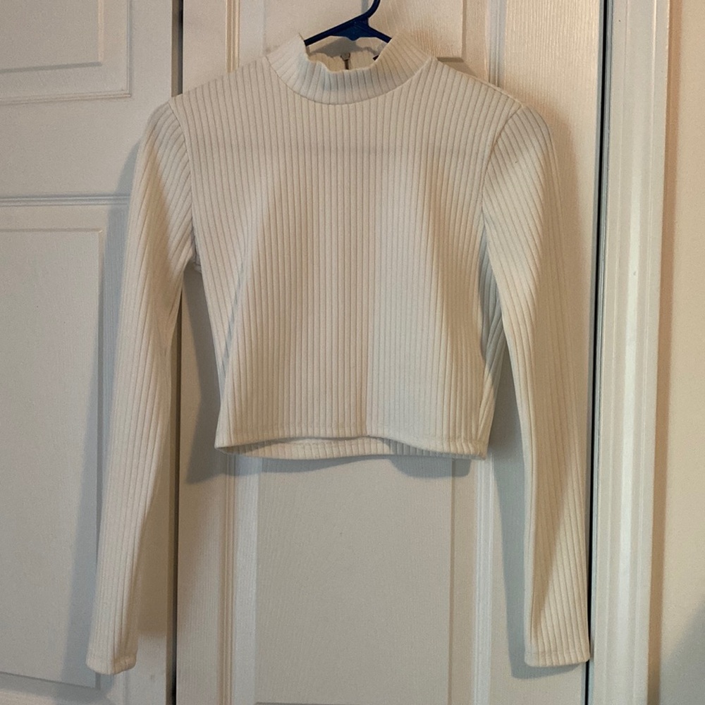 RIBBED WHITE CROPPED SHIRT